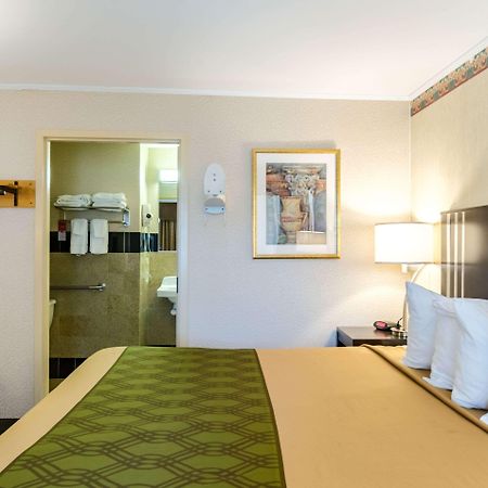 Fairbridge Inn Express Pittsfield Extérieur photo