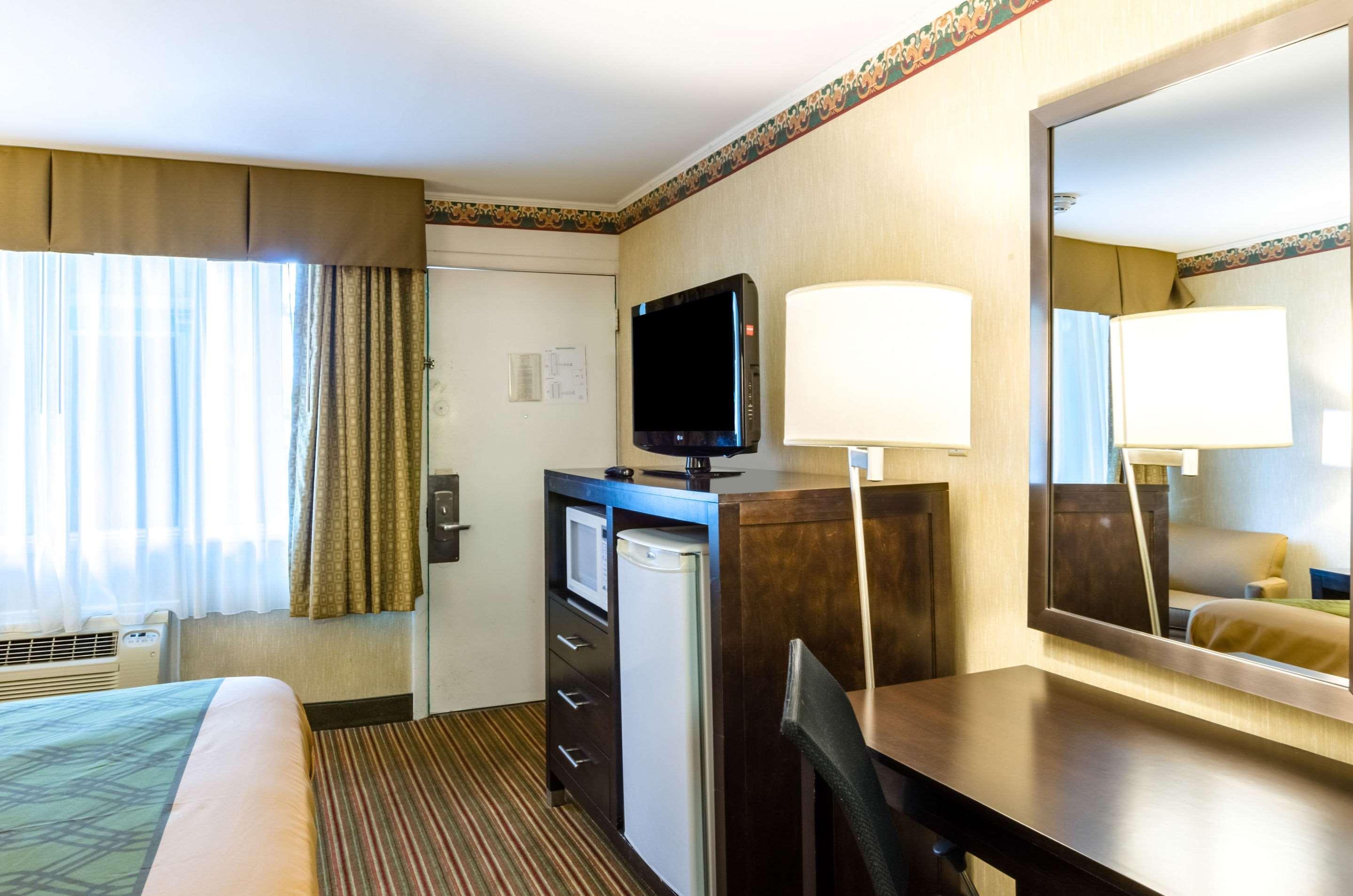 Fairbridge Inn Express Pittsfield Extérieur photo