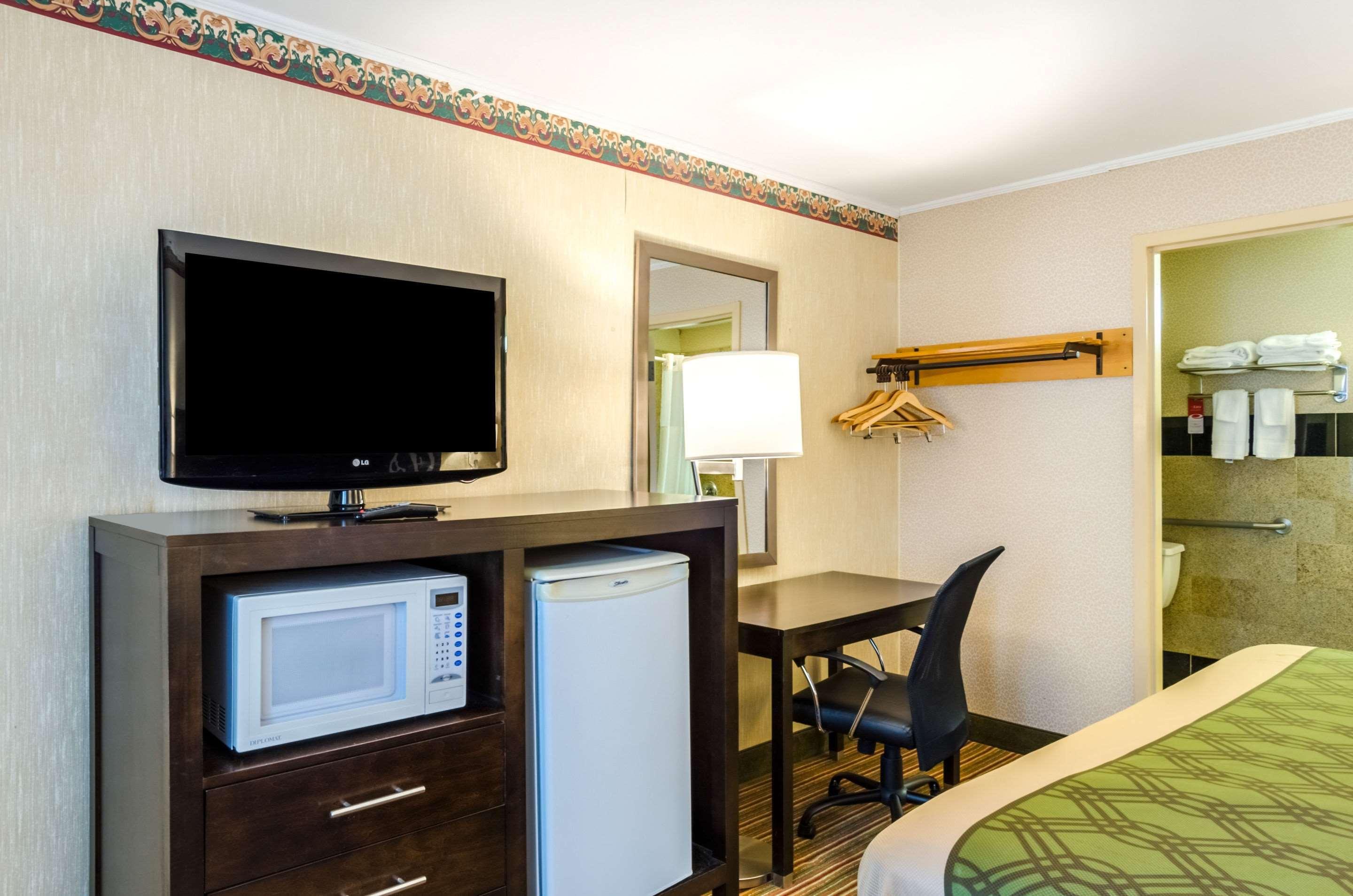 Fairbridge Inn Express Pittsfield Extérieur photo
