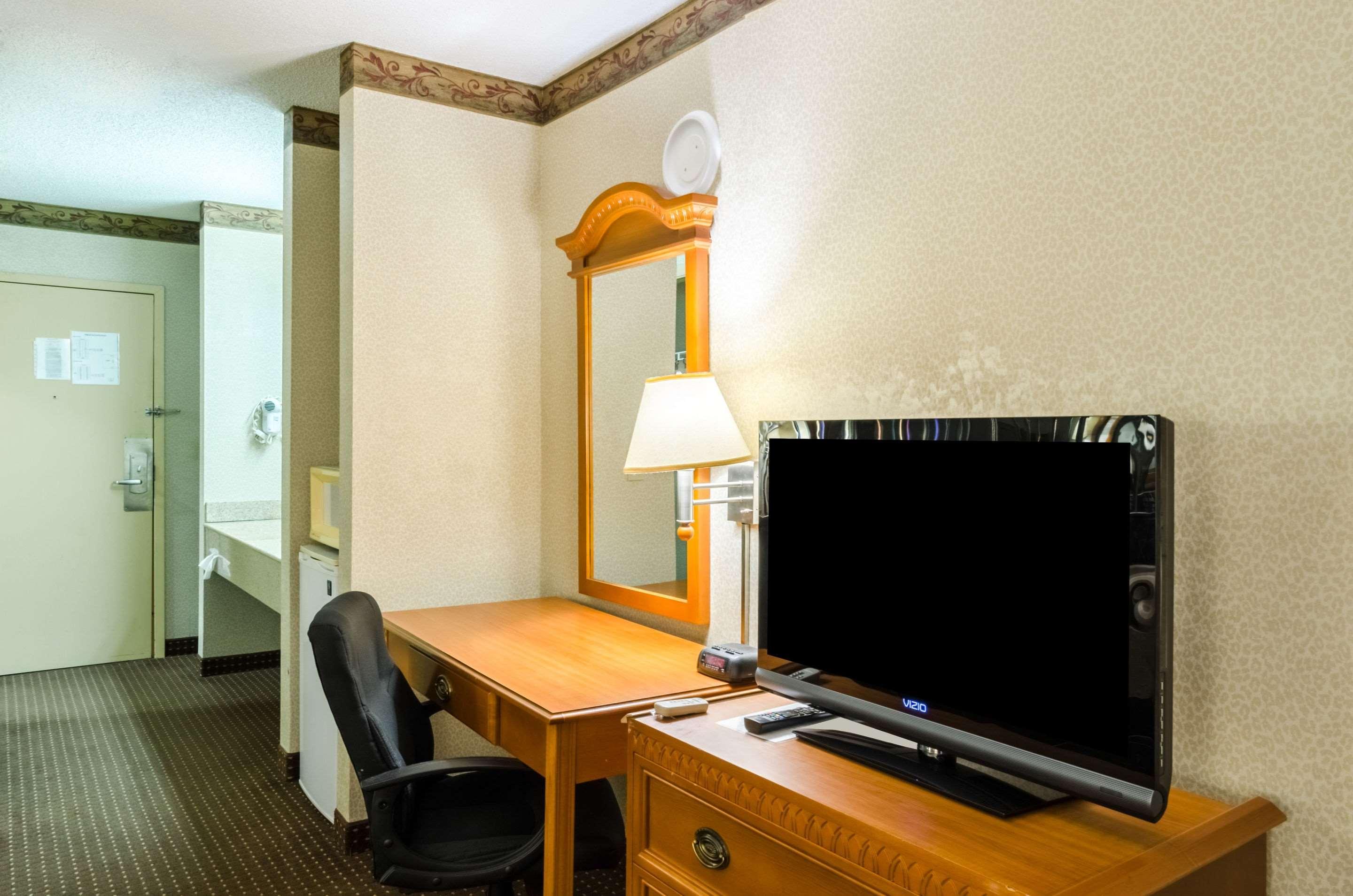 Fairbridge Inn Express Pittsfield Extérieur photo